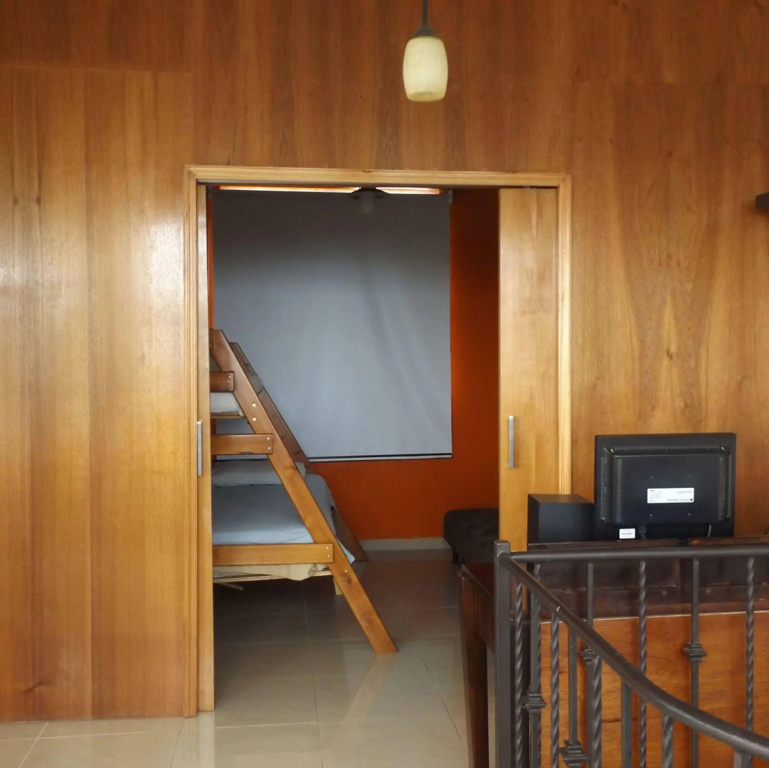 Front Beach Luxury Apartment