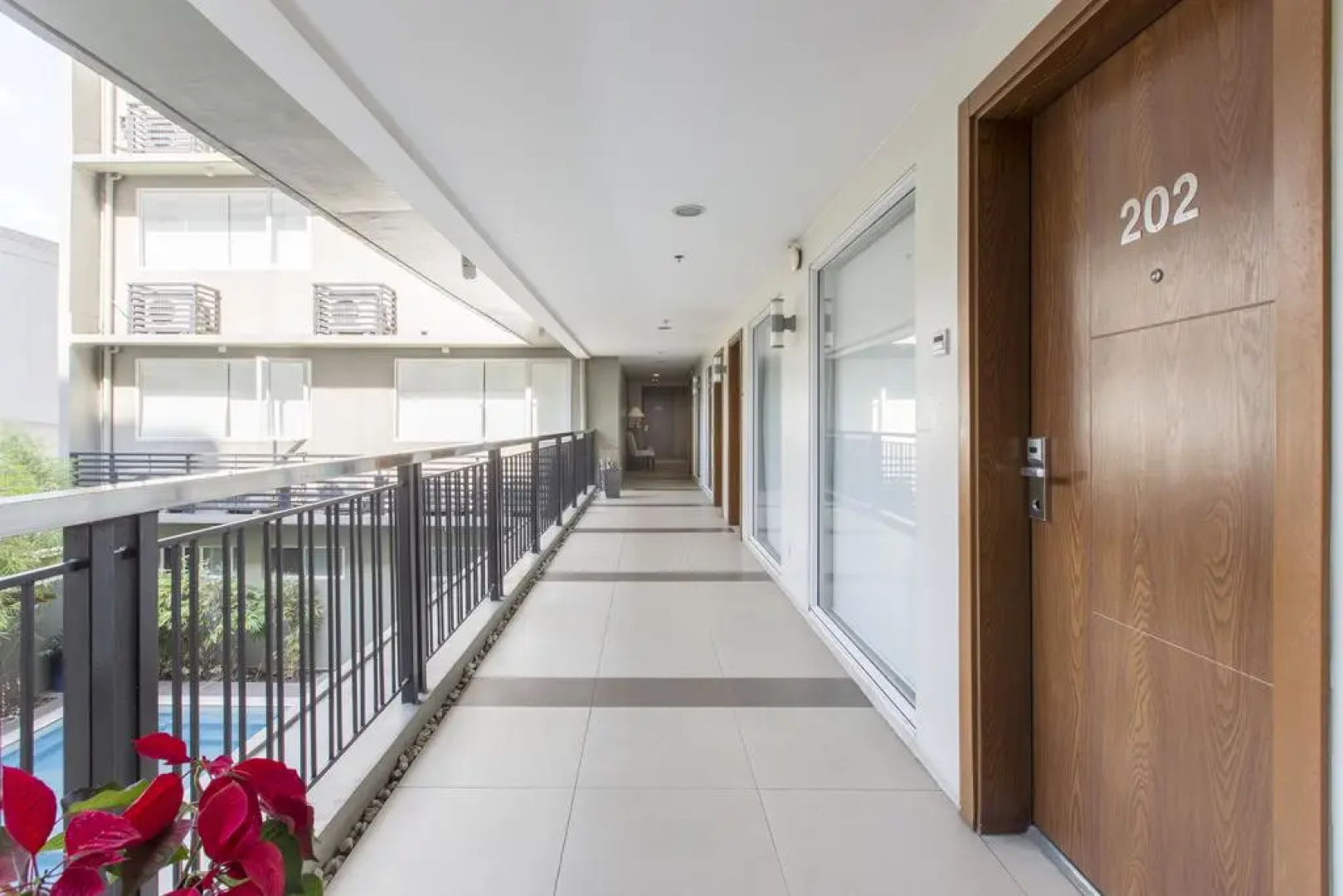 88 Courtyard Hotel