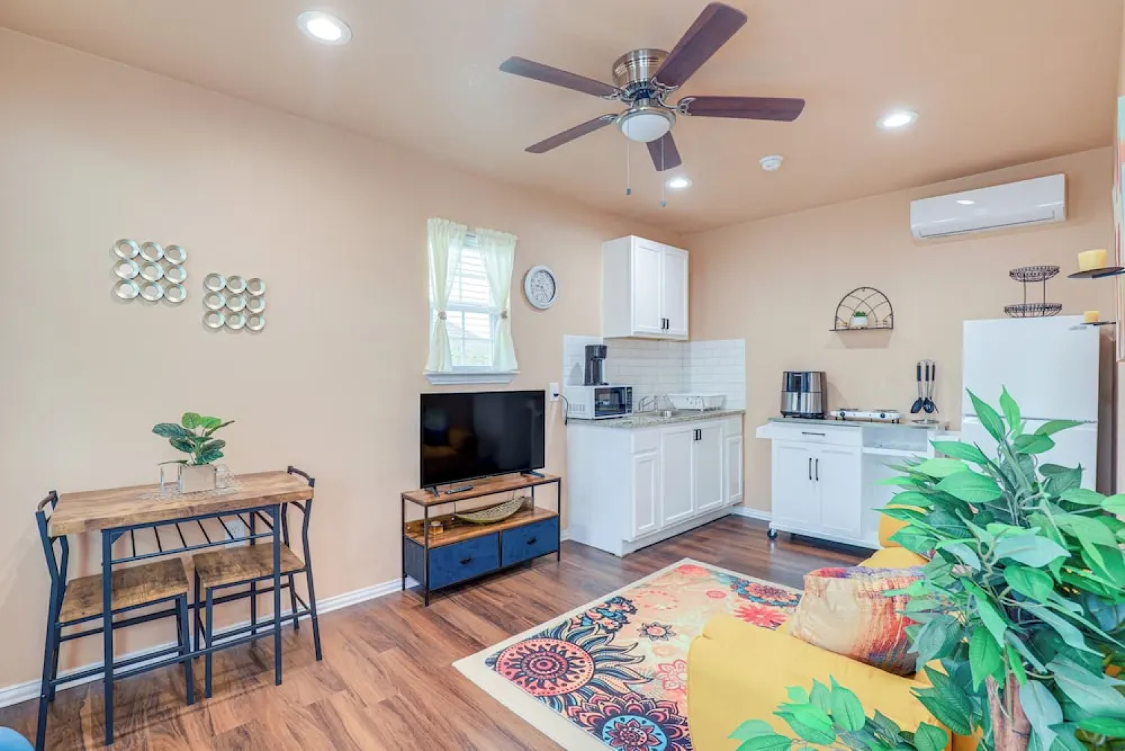 Seagoville Cottage w/ Yard - 15 Mi to Fair Park!