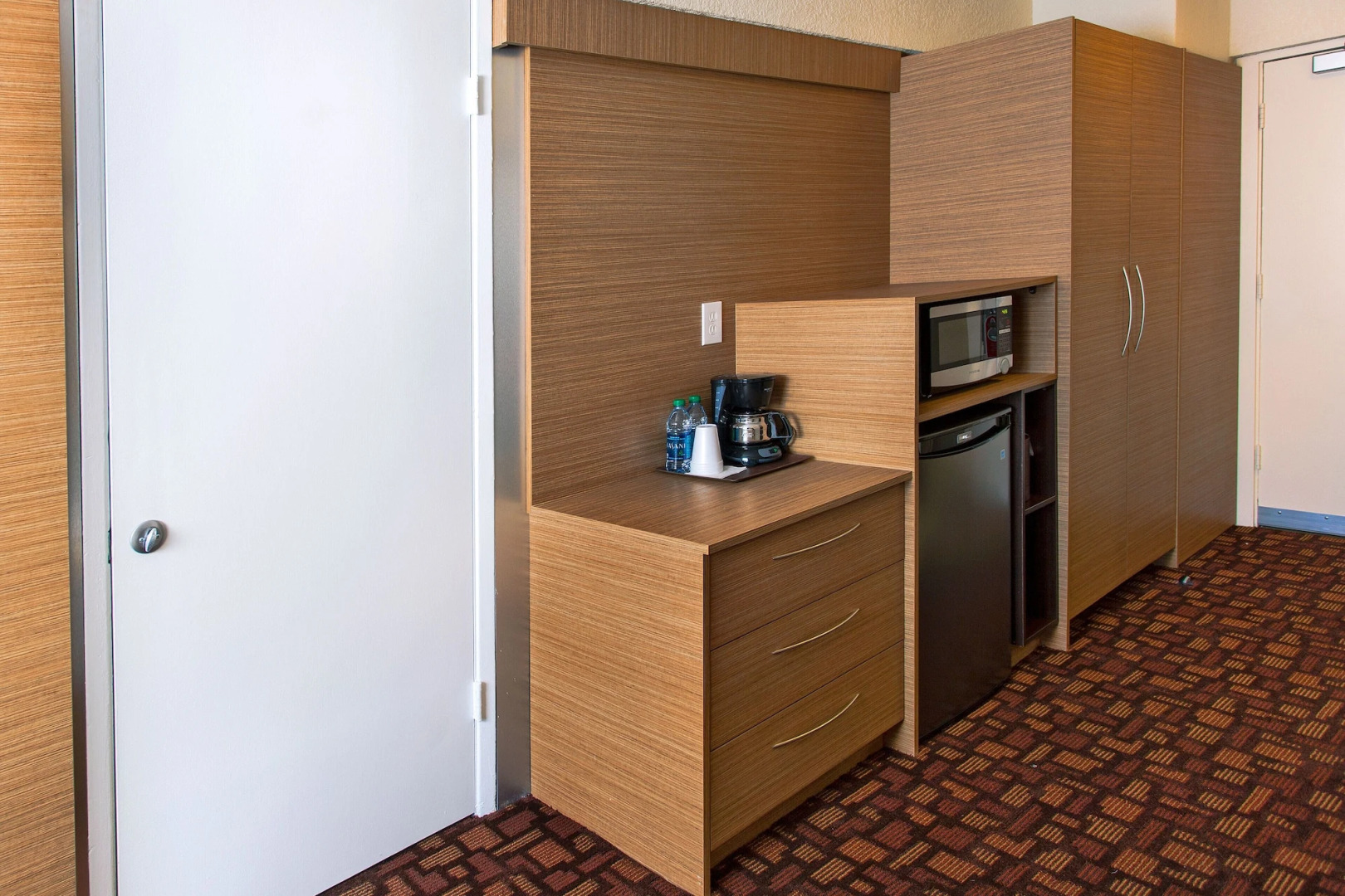 The Garden Hotel & Resort