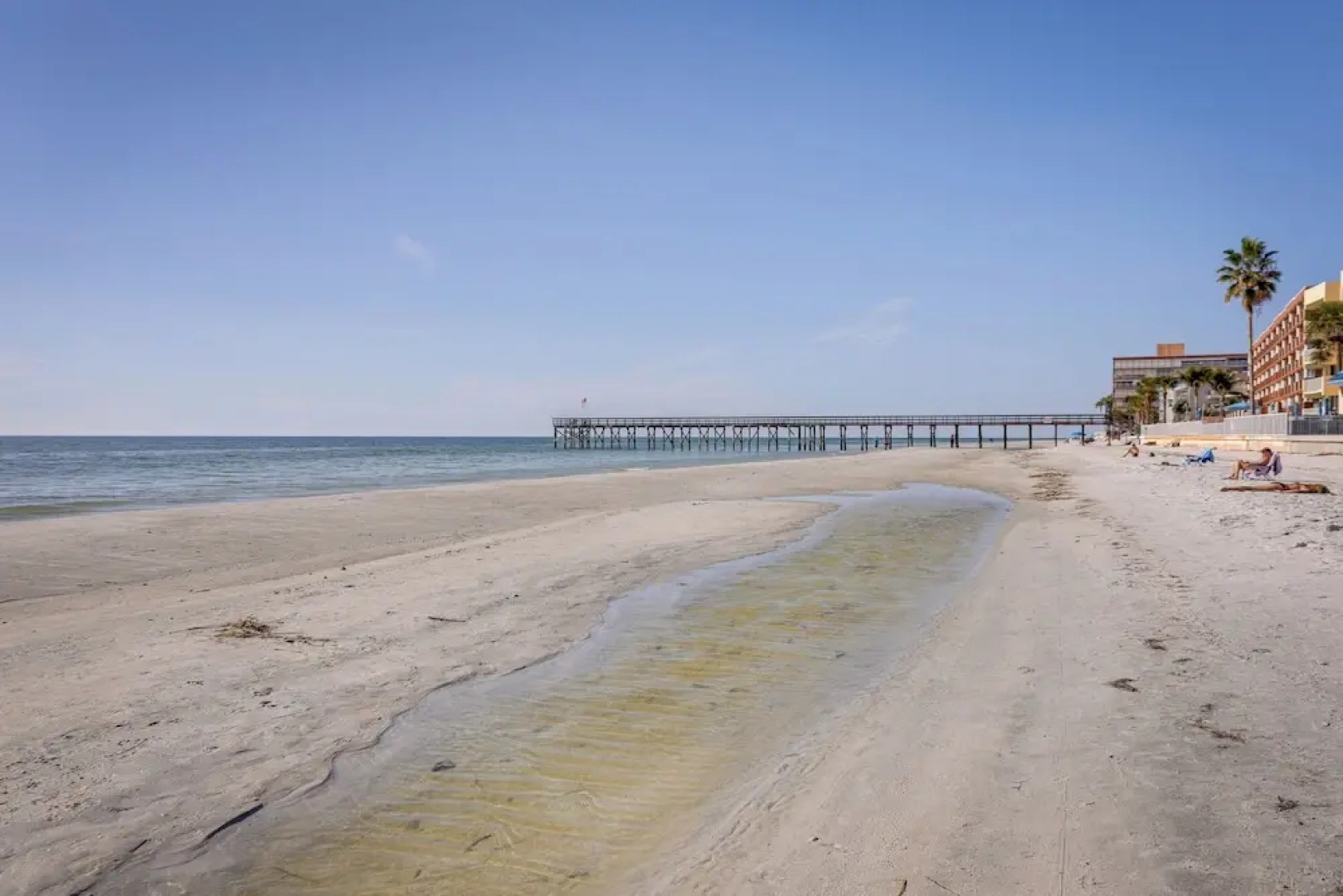 Modern Redington Beach Townhome: Steps to Beach!