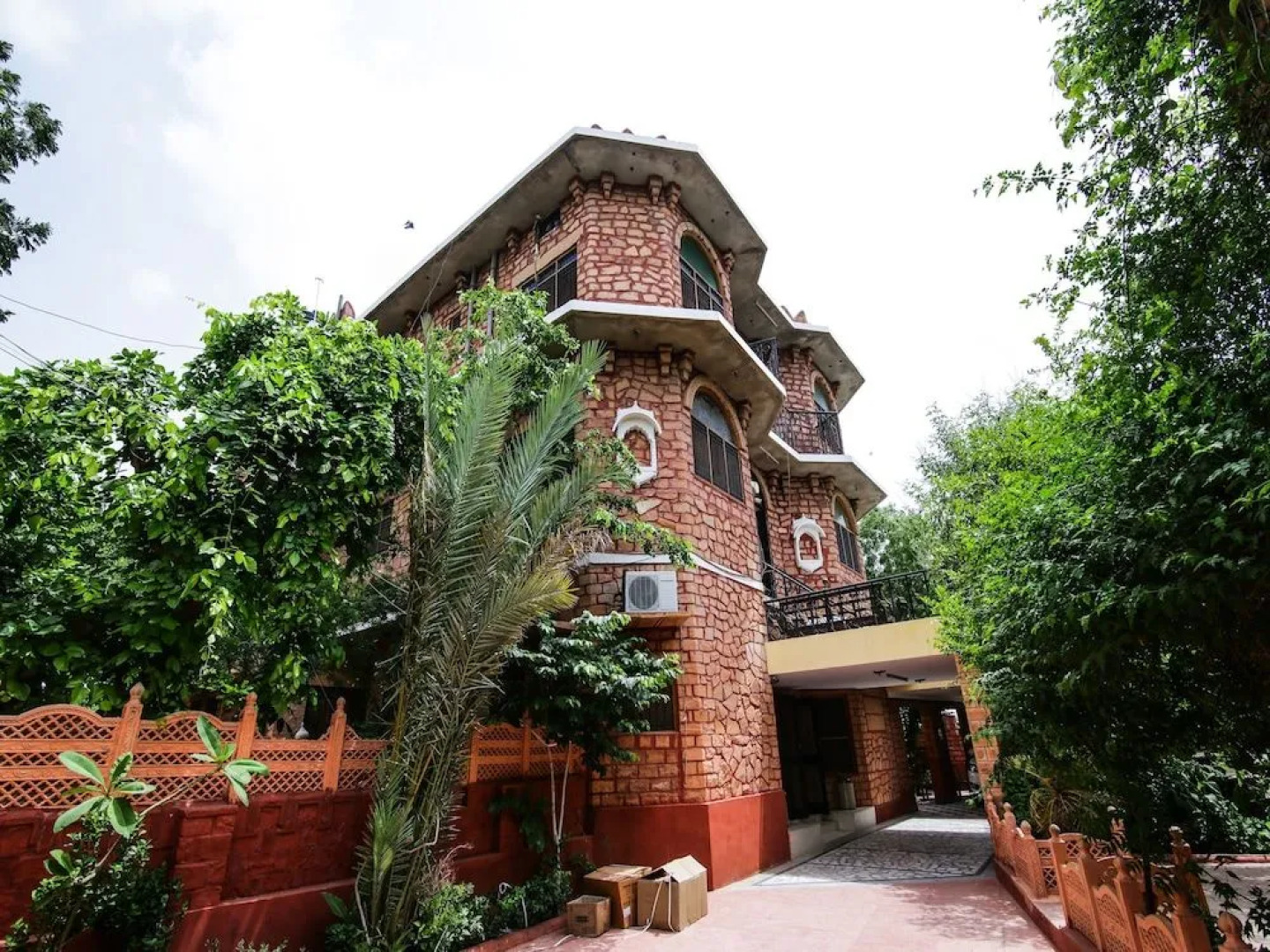 OYO 16799 Shikargarh Palace Resorts