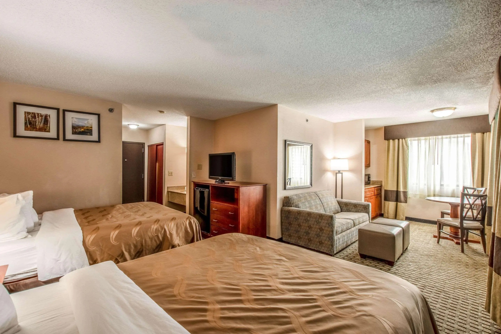 Country Inn & Suites by Radisson, Muskegon, MI