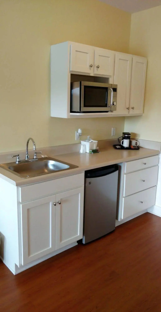 Topsail Shores Inn