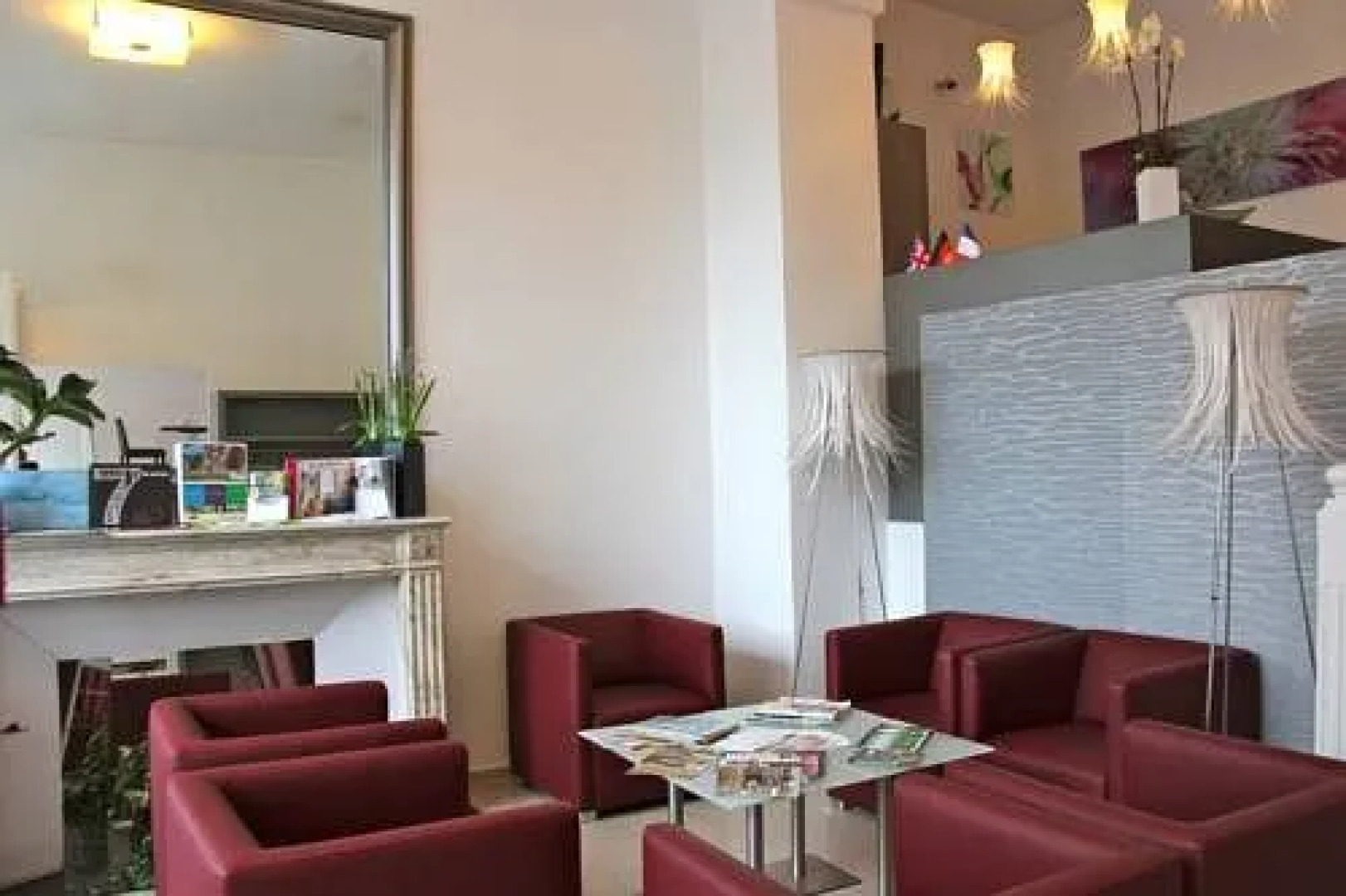 Albert Premier Hotel