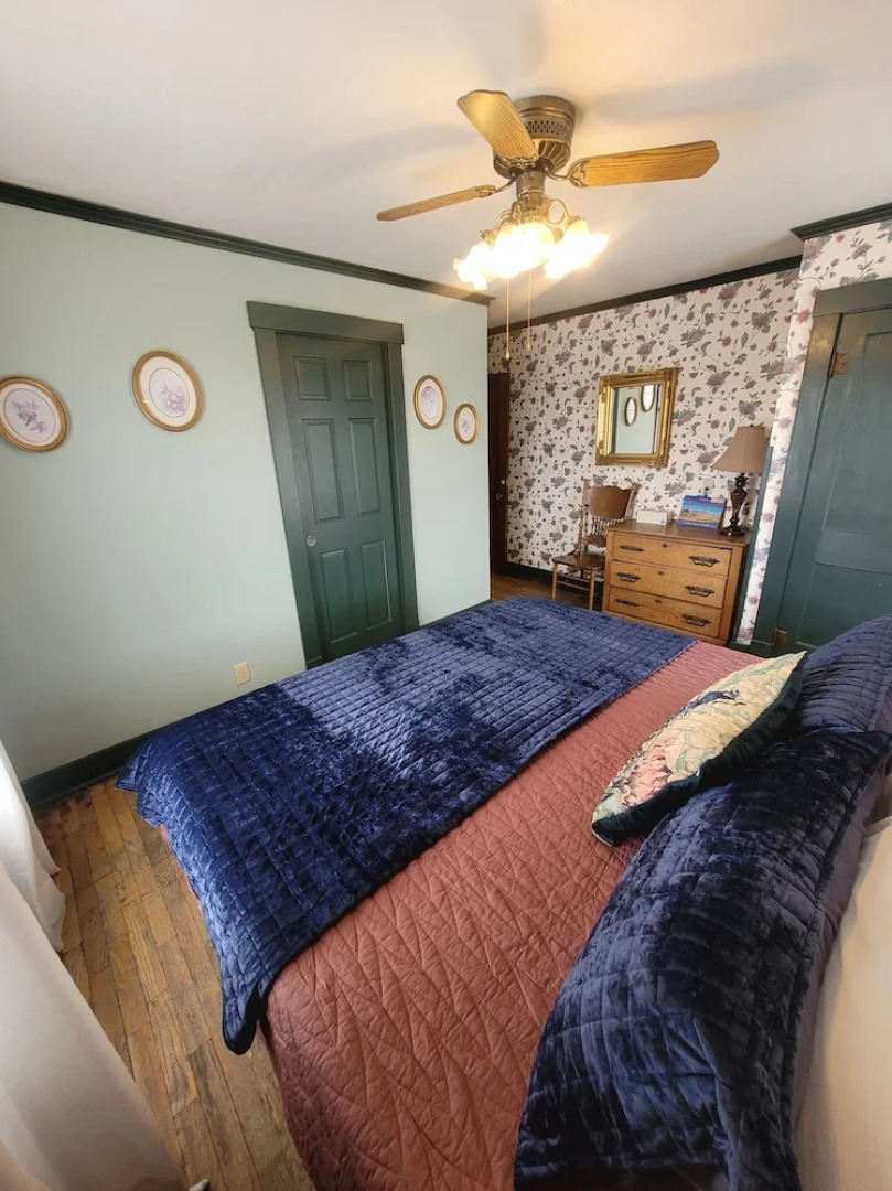 The Hand Hotel Bed & Breakfast