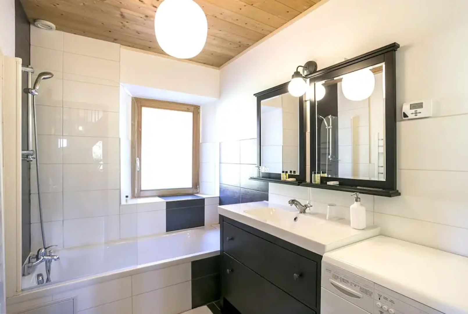 Chalet With 5 Bedrooms in Bourg-saint-maurice, With Wonderful Mountain