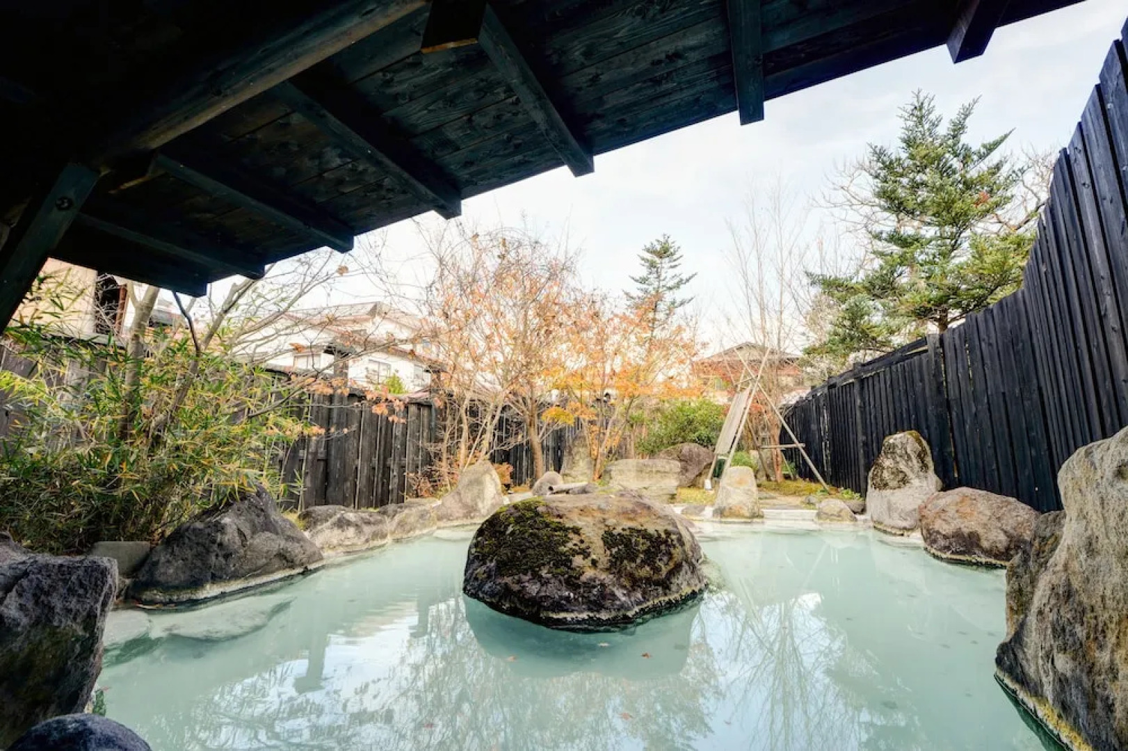 Nakanosawa Onsen Iroriyu no Yado Osakaya