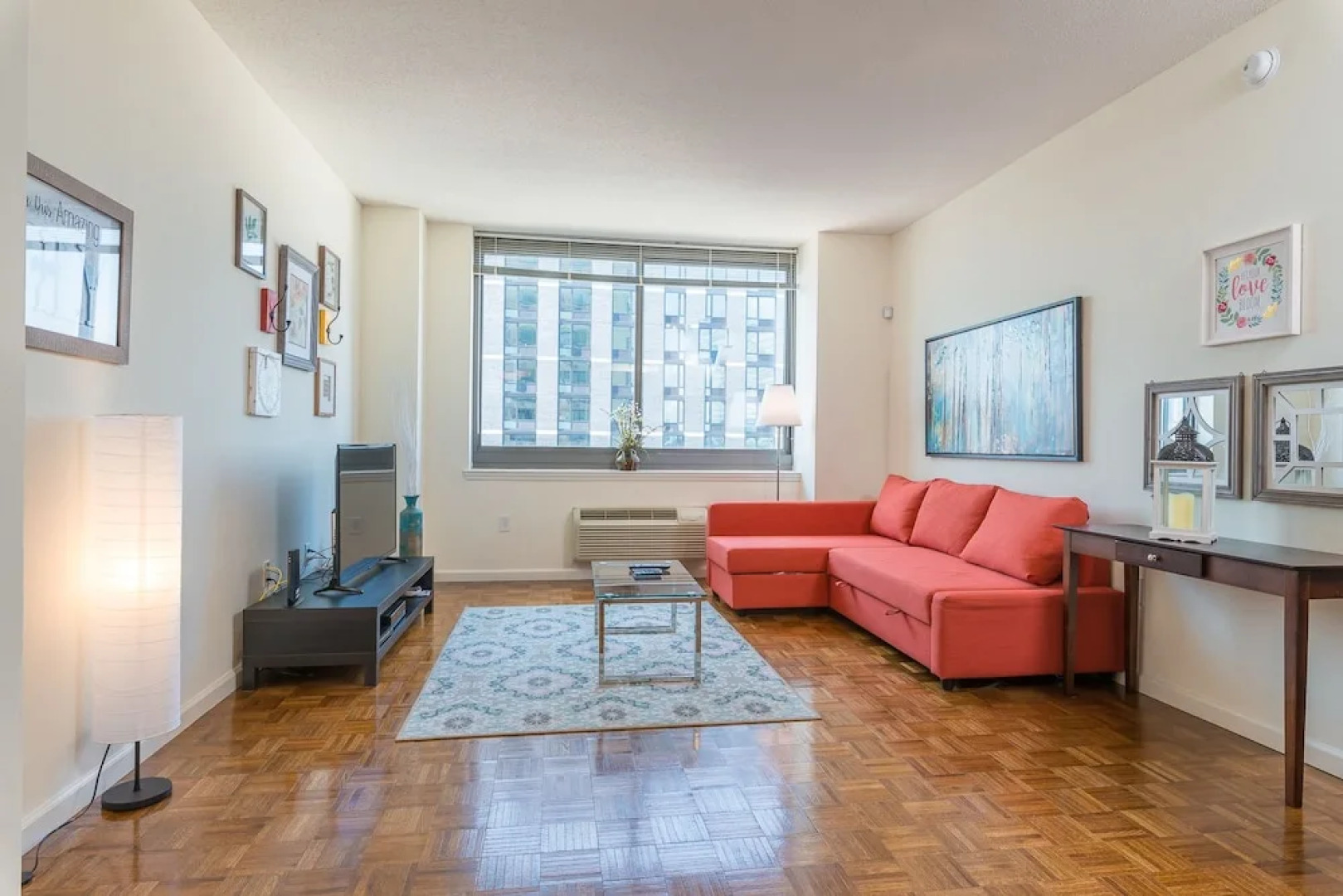 Home Away Luxury Apartments at Washington