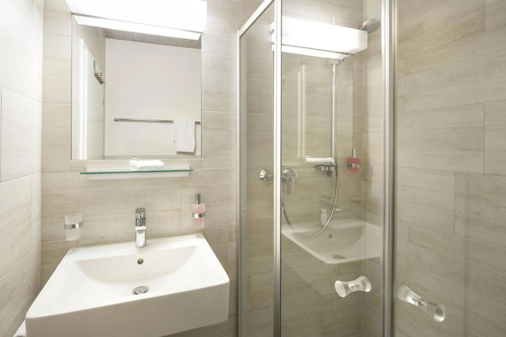 Tailormade Hotel IDEA Spreitenbach