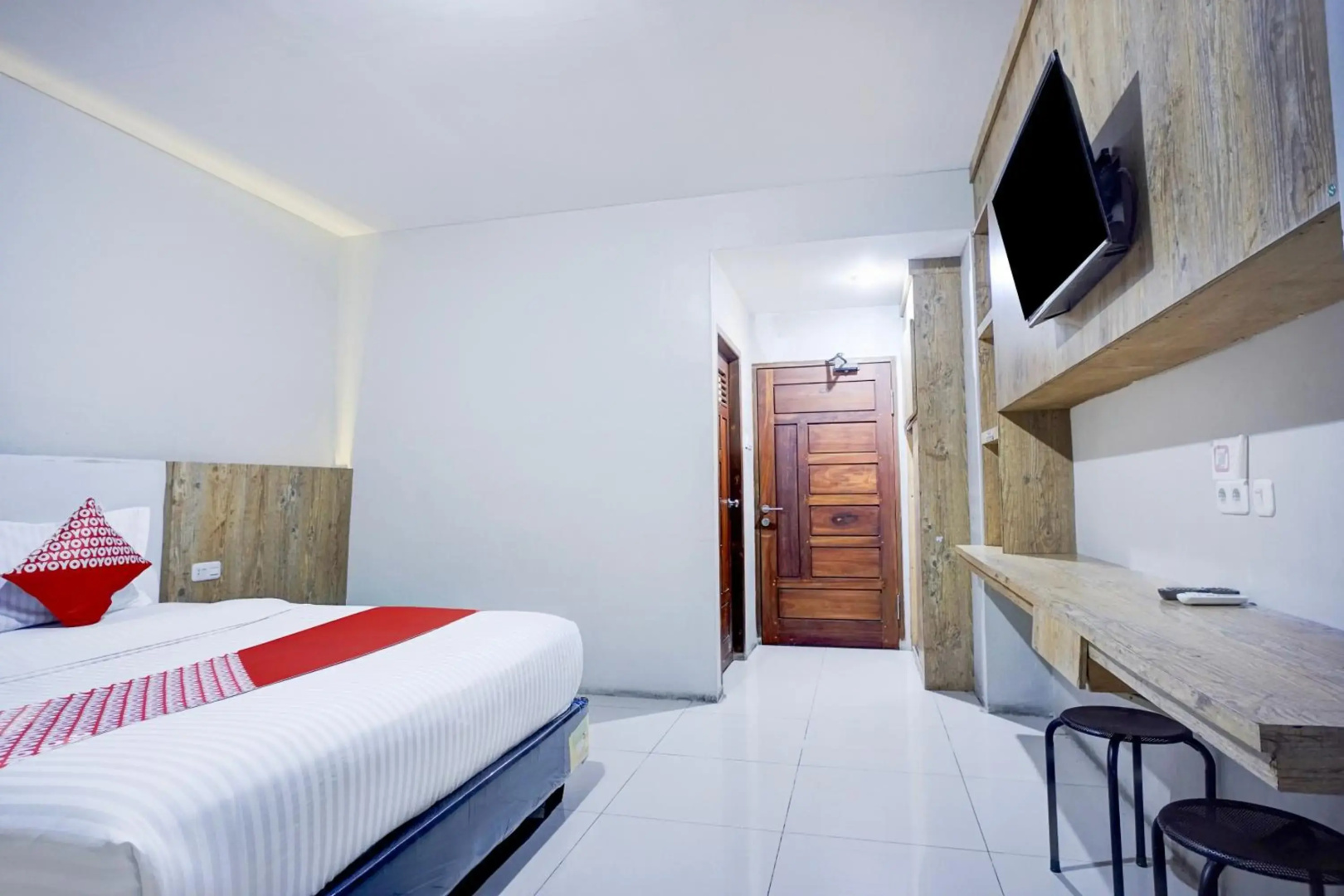 Collection O Gapura Hotel Near Parapat Penatapan Danau Toba