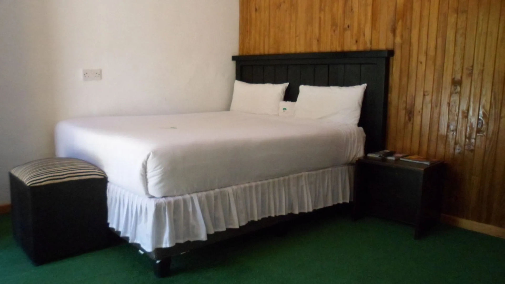 Luxury Wild Inn