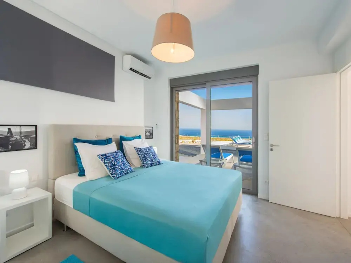 Villa in Rhodes With Infinity Pool