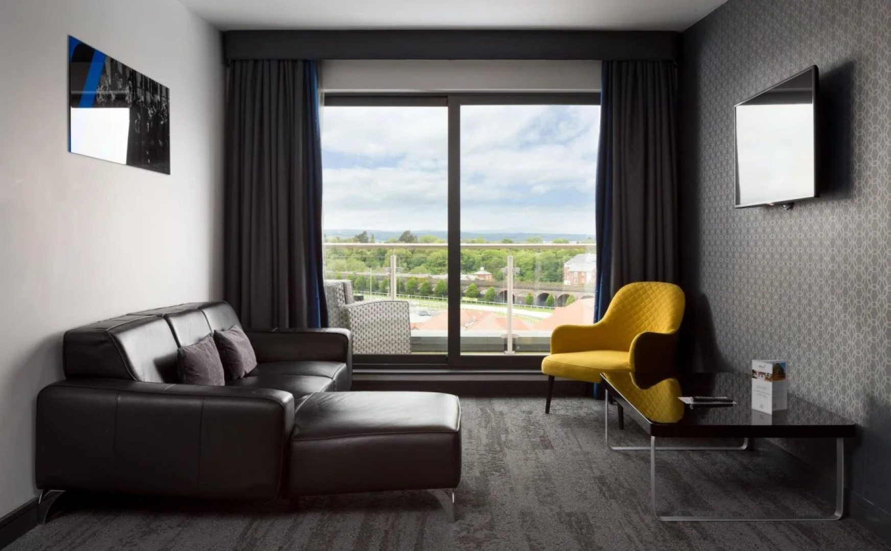 Roomzzz Chester City