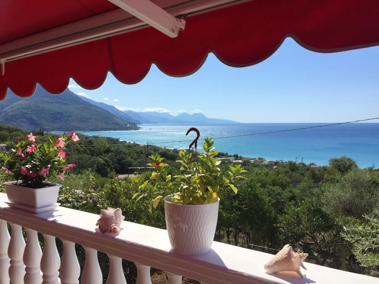 Apartment With 2 Bedrooms in Villammare, With Wonderful sea View, Shared Pool and Enclosed Garden Near the Beach