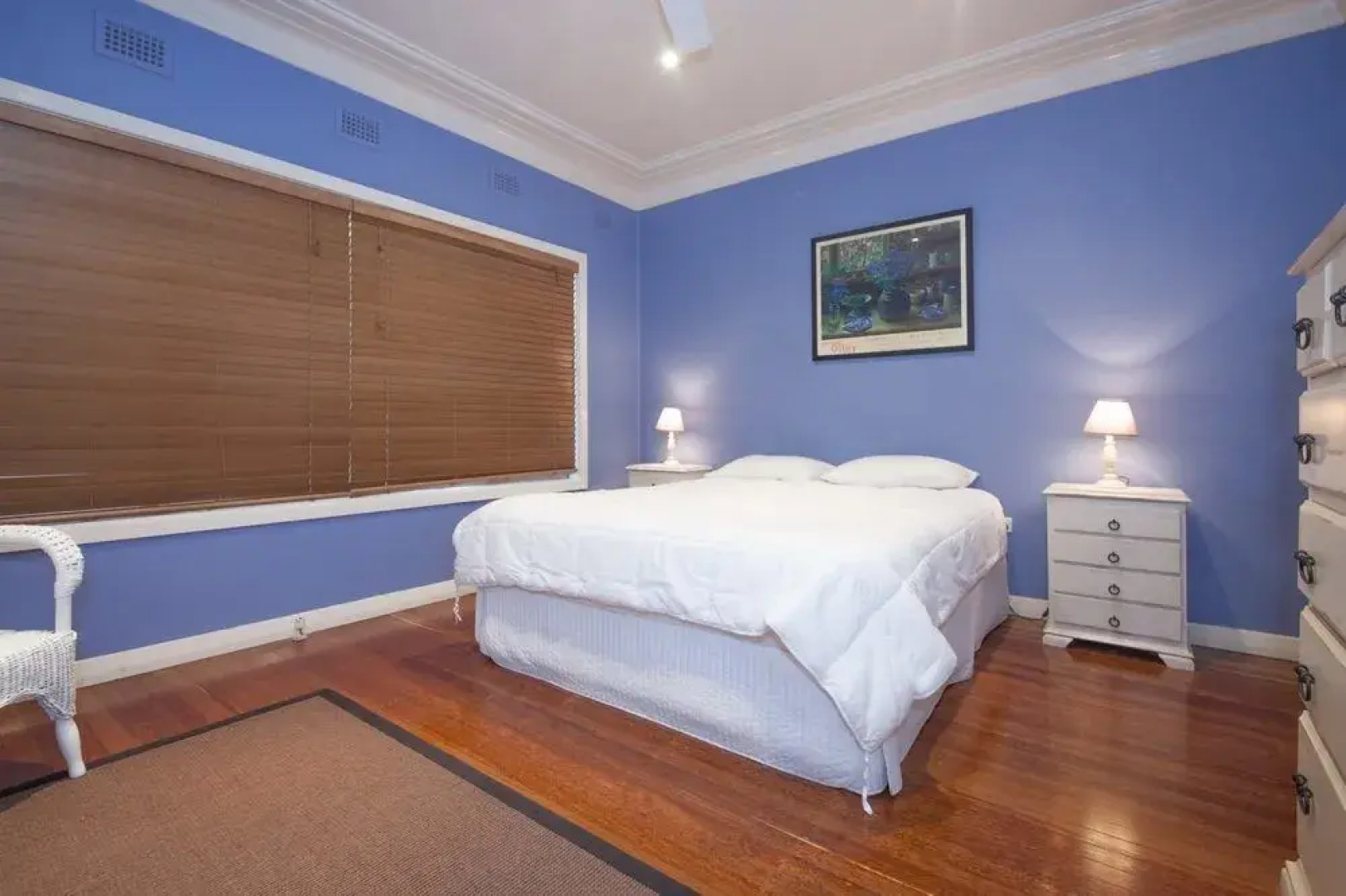 Christmas Bush Avenue No.11