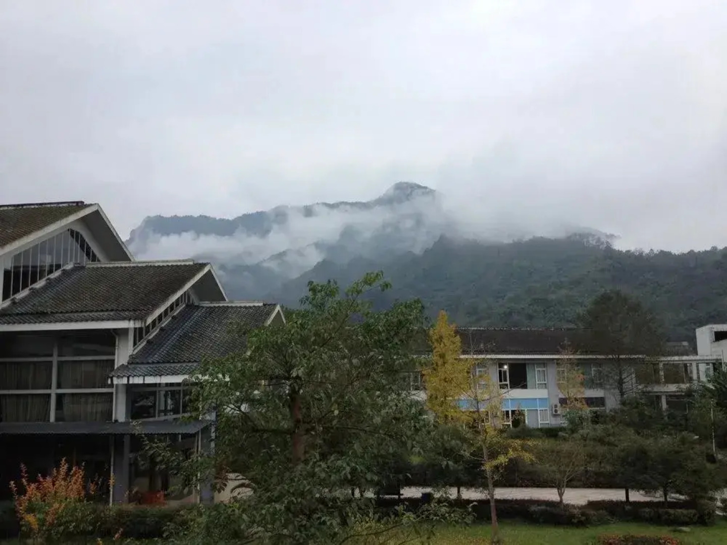Nanshuige Resort & Spa Convention Center