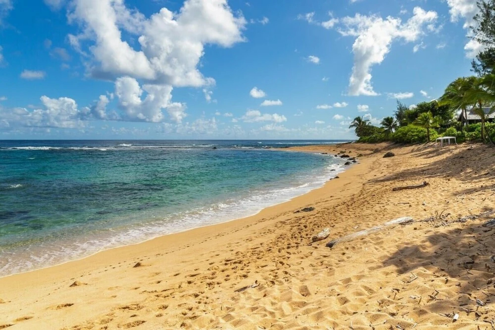 Camp Alealea 2 3 Bedroom Home by RedAwning