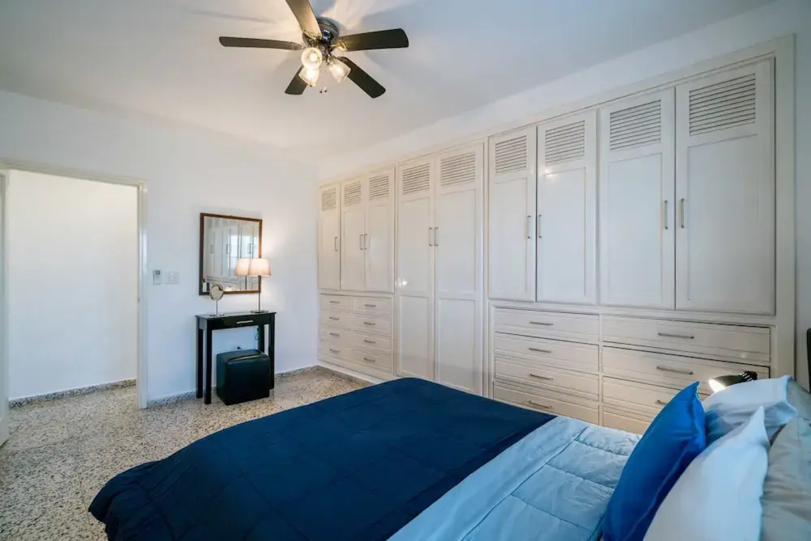 Ocean Breeze & Suites