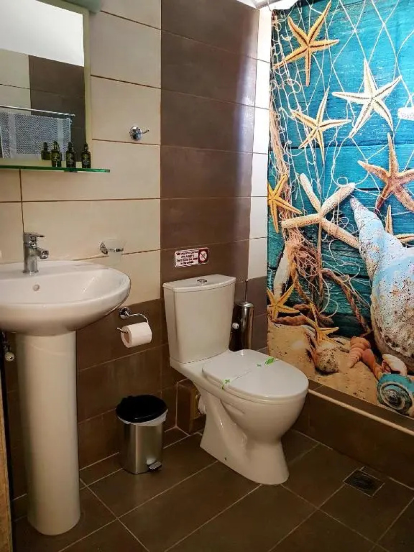 Marathon Studios & Apartments