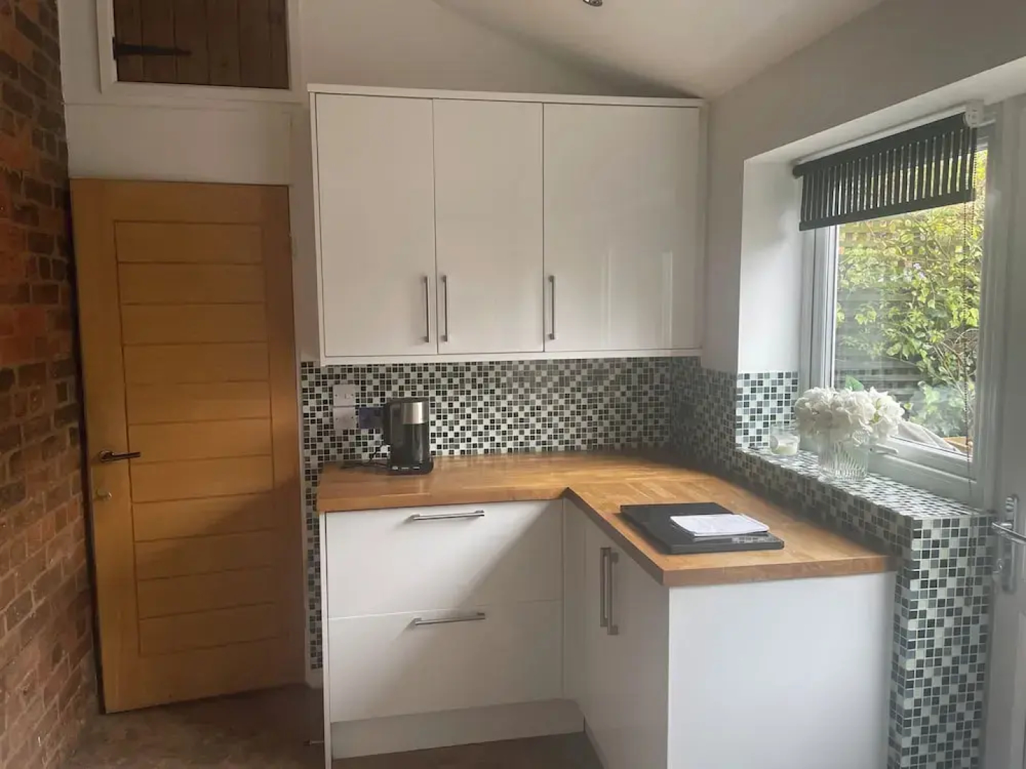 Charming Green Retreat in Idyllic Eccleston