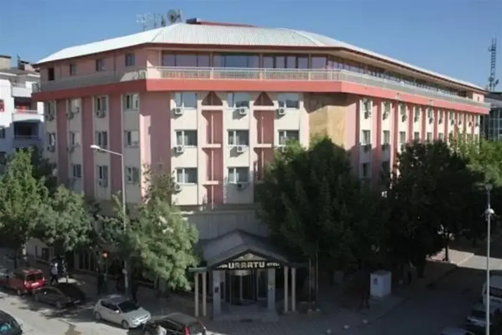 Büyük Urartu Otel