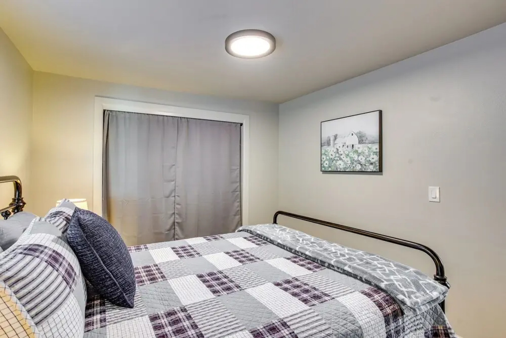 Well-equipped Buckley Apartment: 24 Mi to Tacoma!