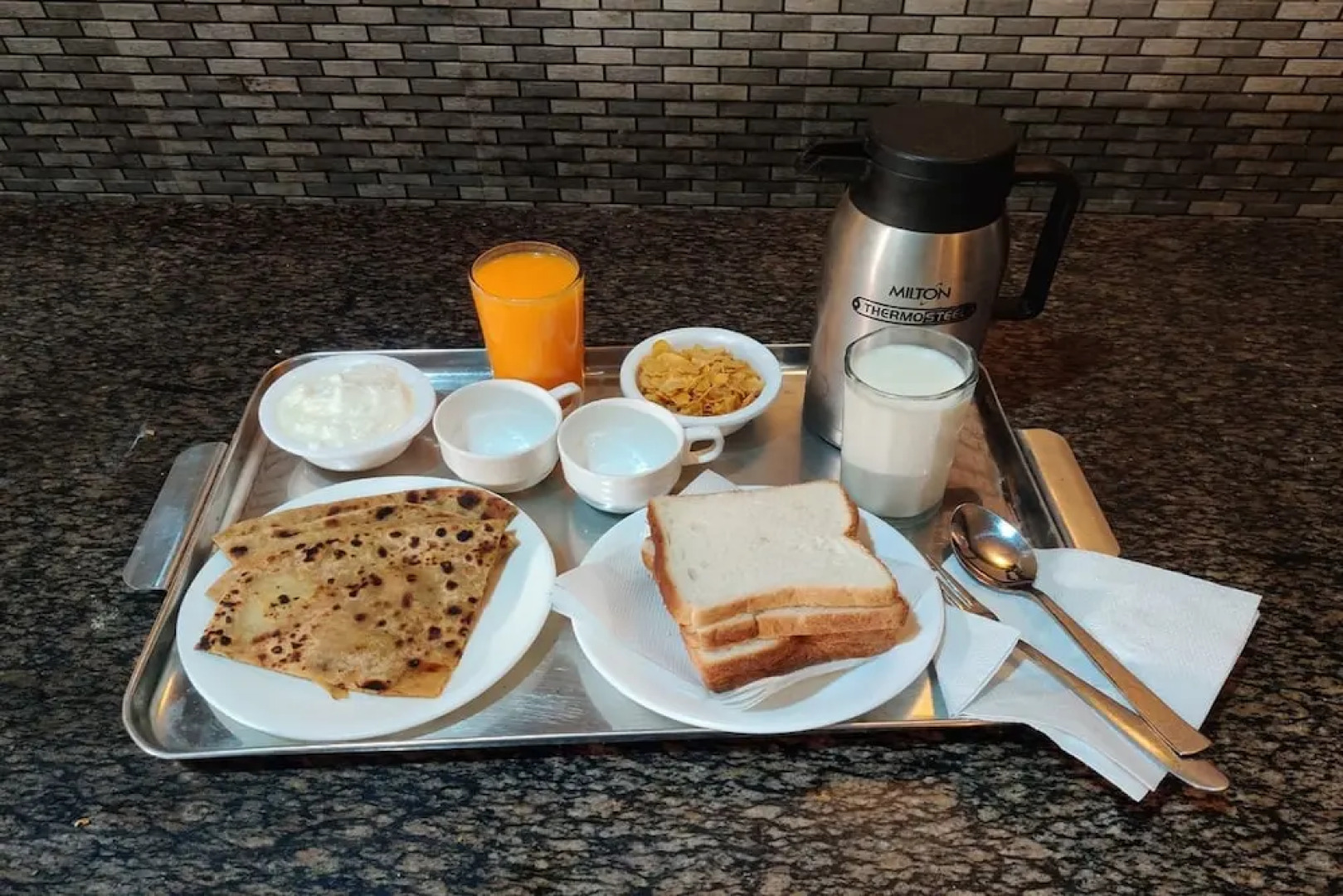 Goroomgo Sun Plaza Lodge Konark