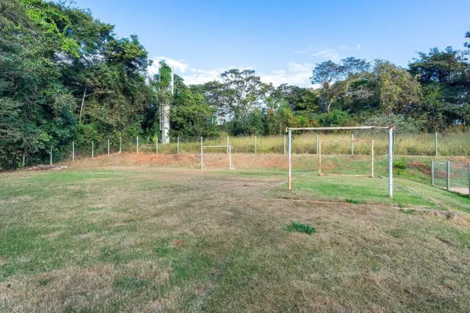 Sítio da Tia Lucia Perto da Montanha