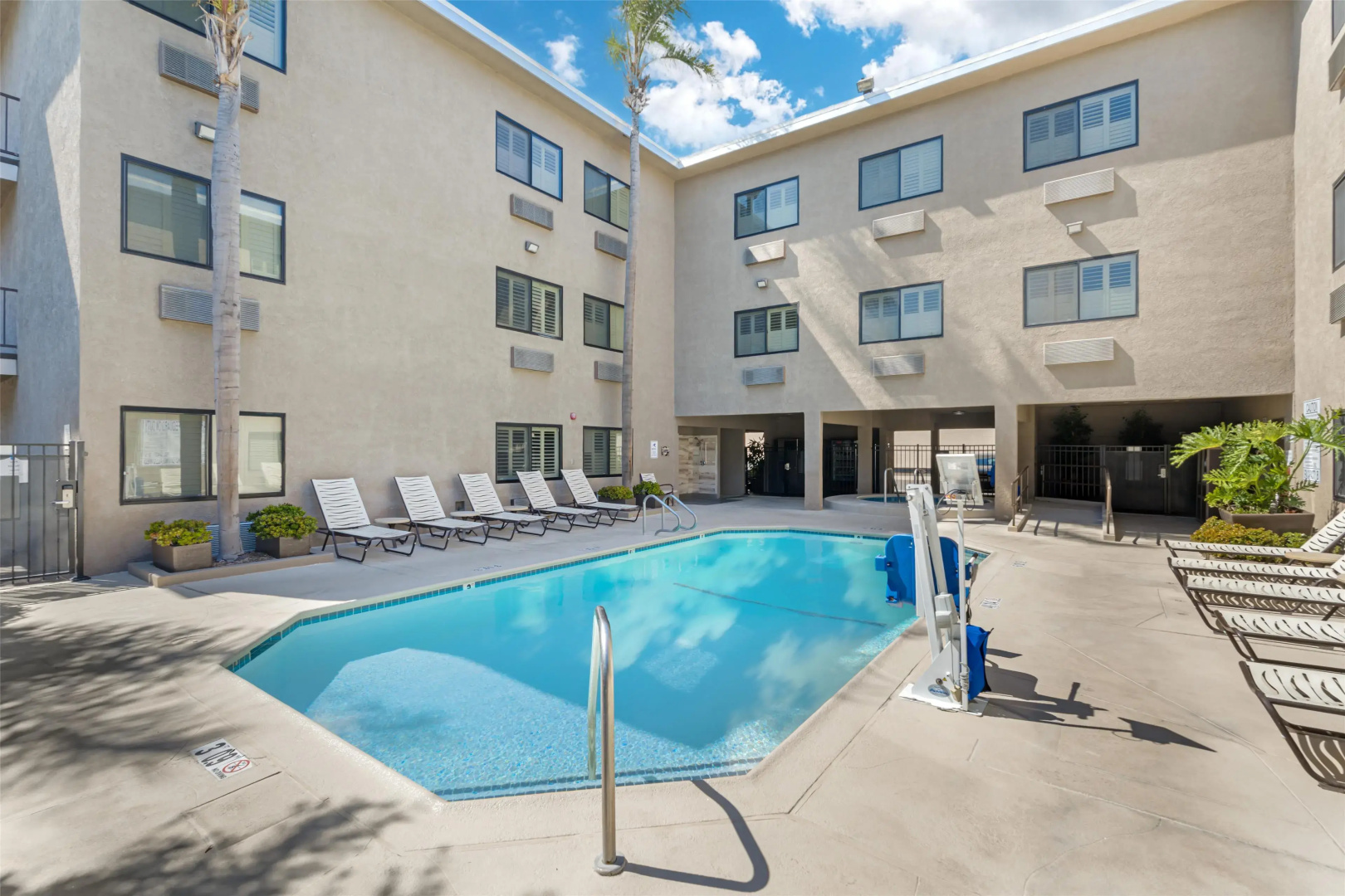 Best Western Plus Park Place Inn - Mini Suites