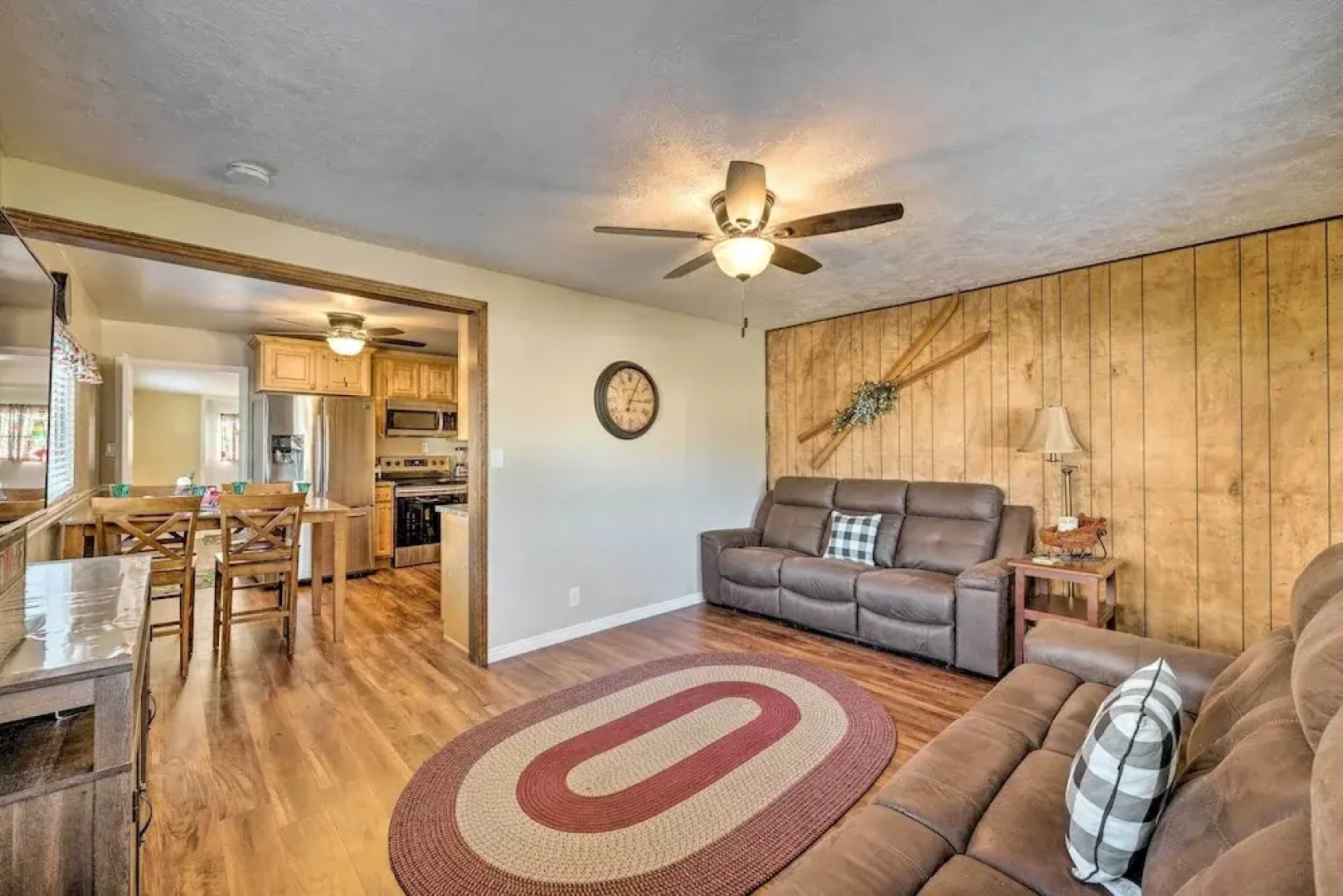 Cozy Cottage w/ Game Room ~ 17 Mi to Dtwn Slc!