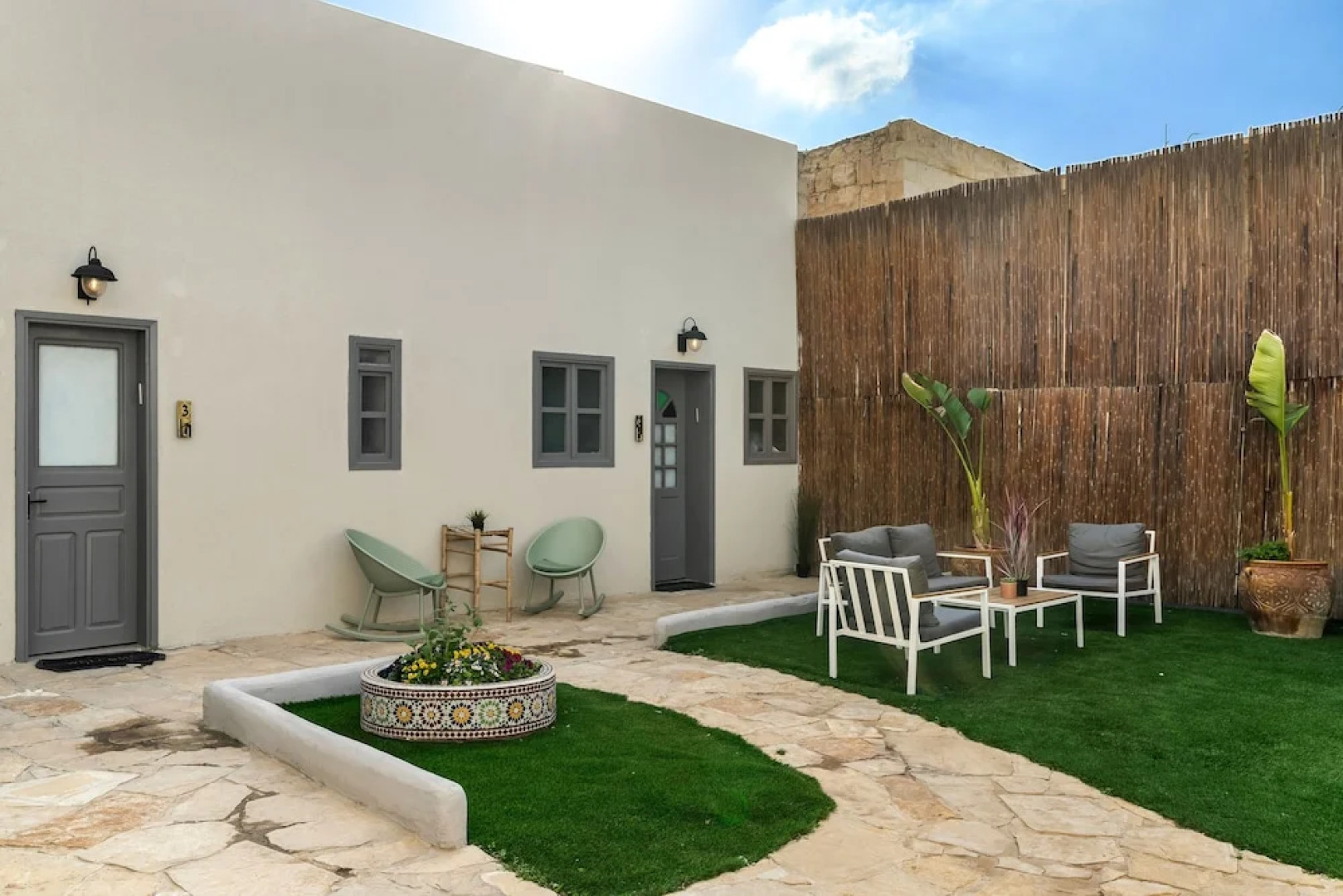 Helios Boutique Suites by La Finca Hotel