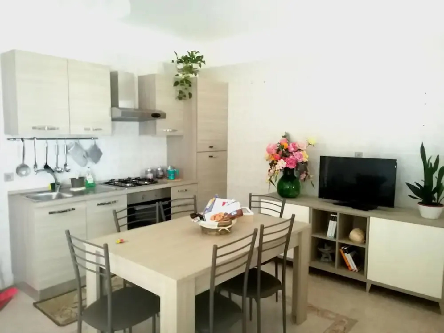Bright Apartment a few km From the sea