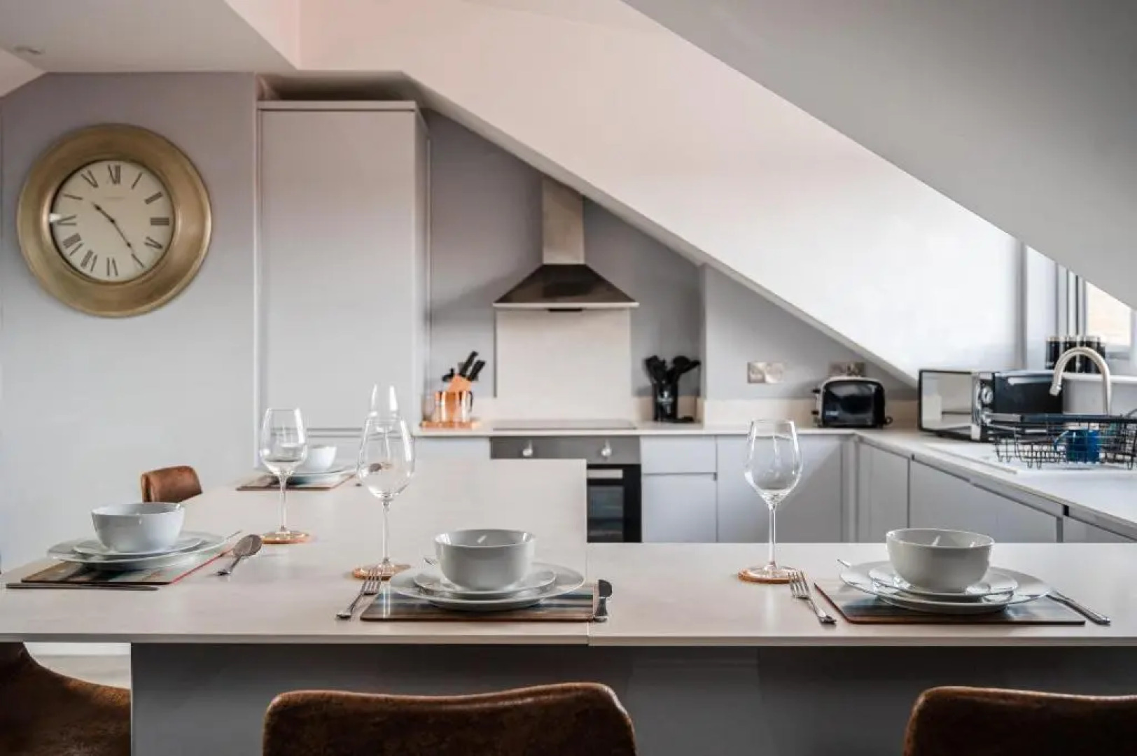 Lovely 2-bed double en-suite with Cathedral views