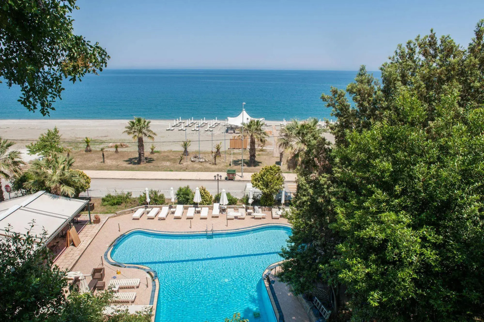 Golden Beach Agiocampos Hotel