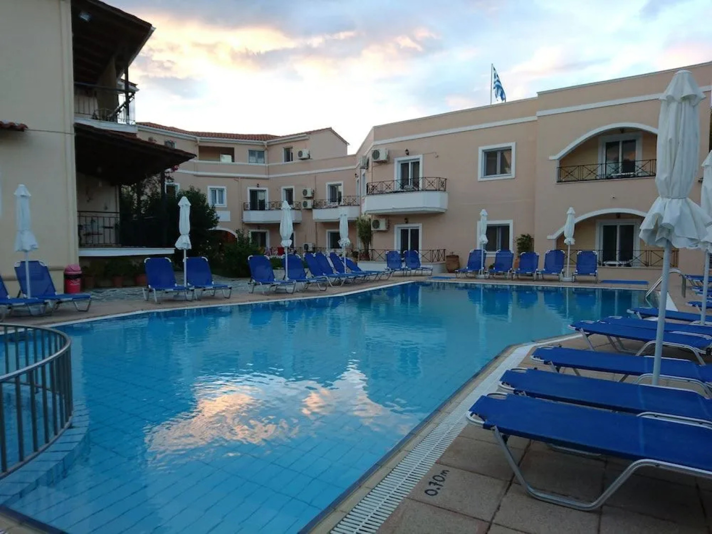 Doras Zante Studios & Apartments