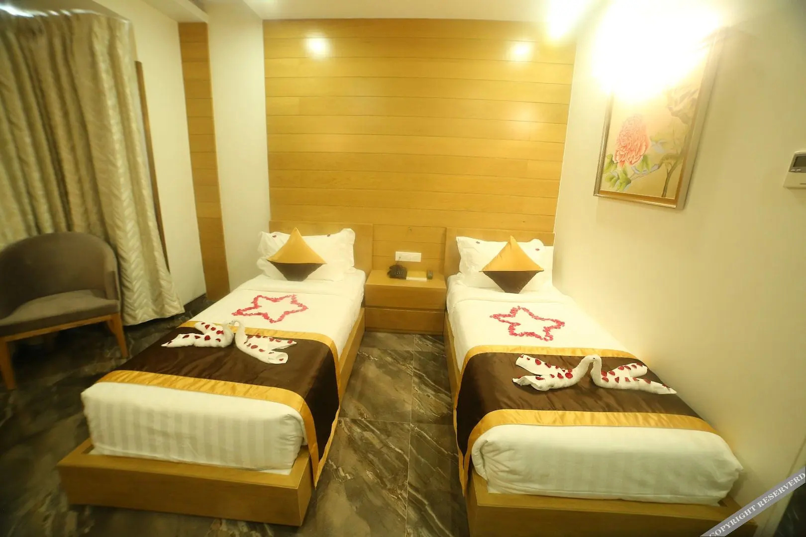 Alexander Luxury Hotel