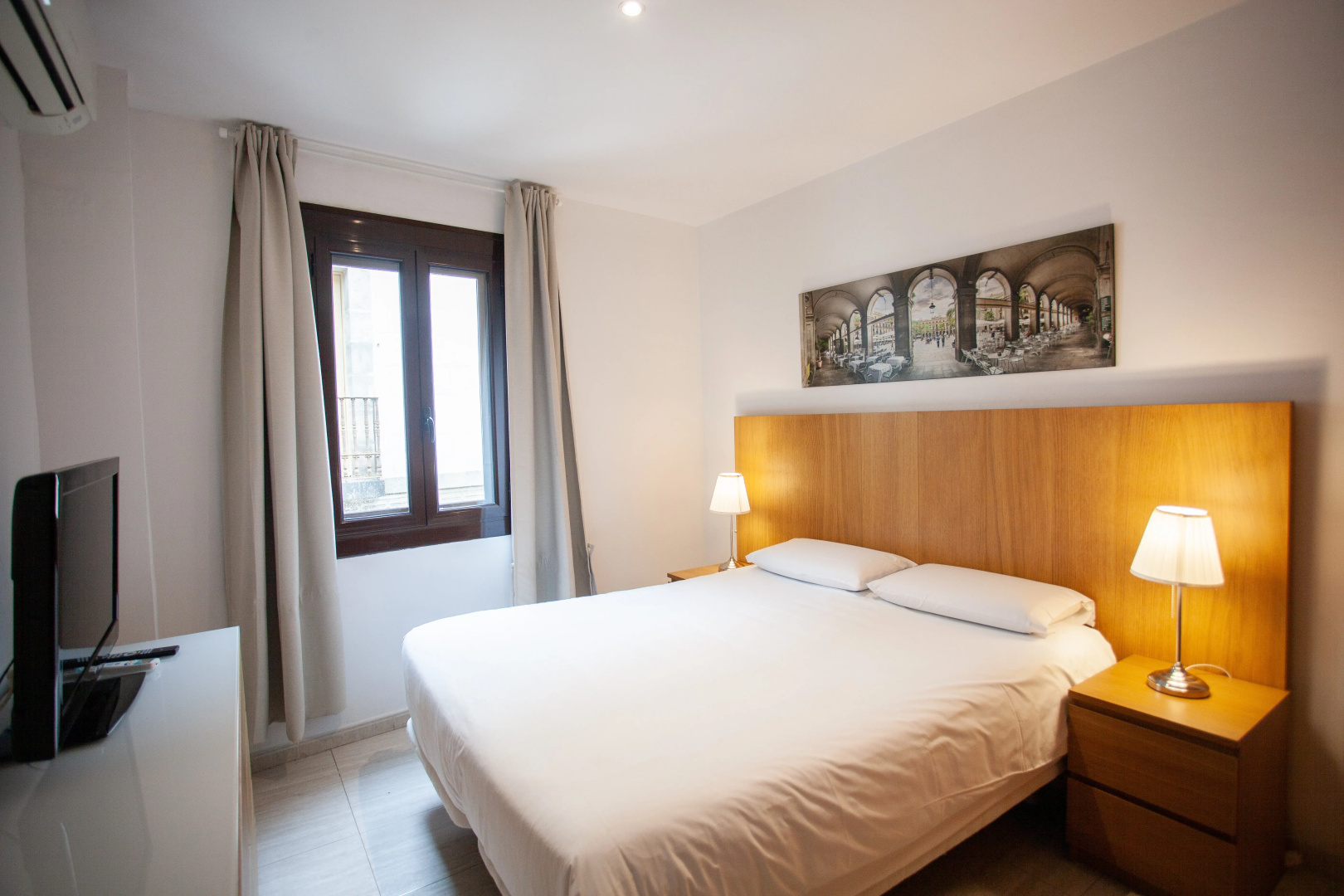 Las Ramblas Pasaje Bacardi Apartments