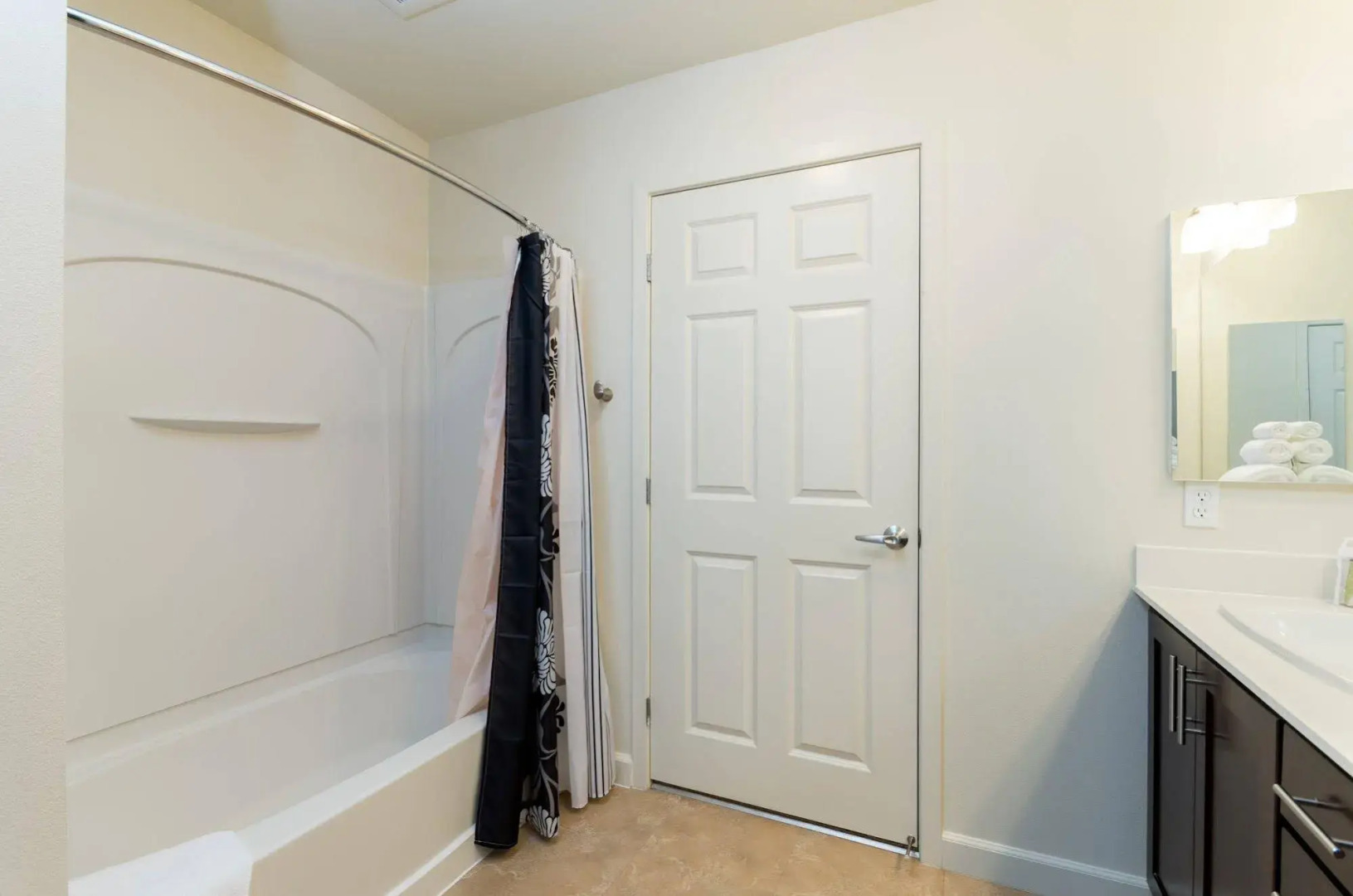 Global Luxury Suites in Sunnyvale