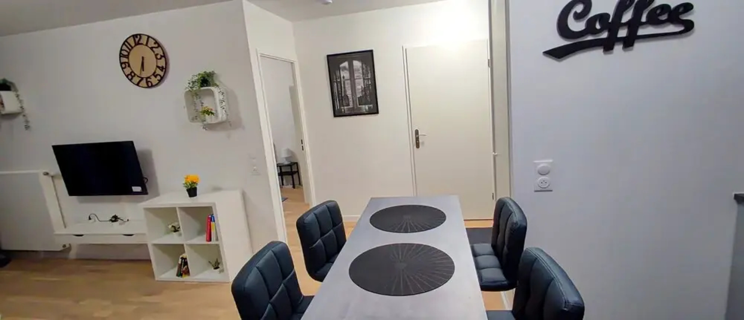 Apartment Near University and Airport Paris-orly by Servallgroup