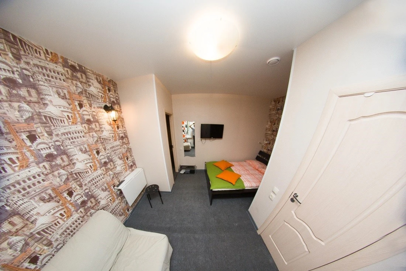 Мини на Ленинградском