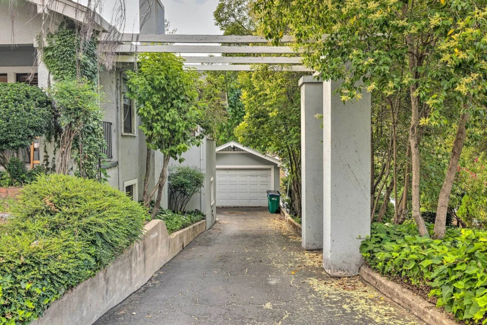 Peaceful Sonora Home w/ Grill: Walk to Downtown!