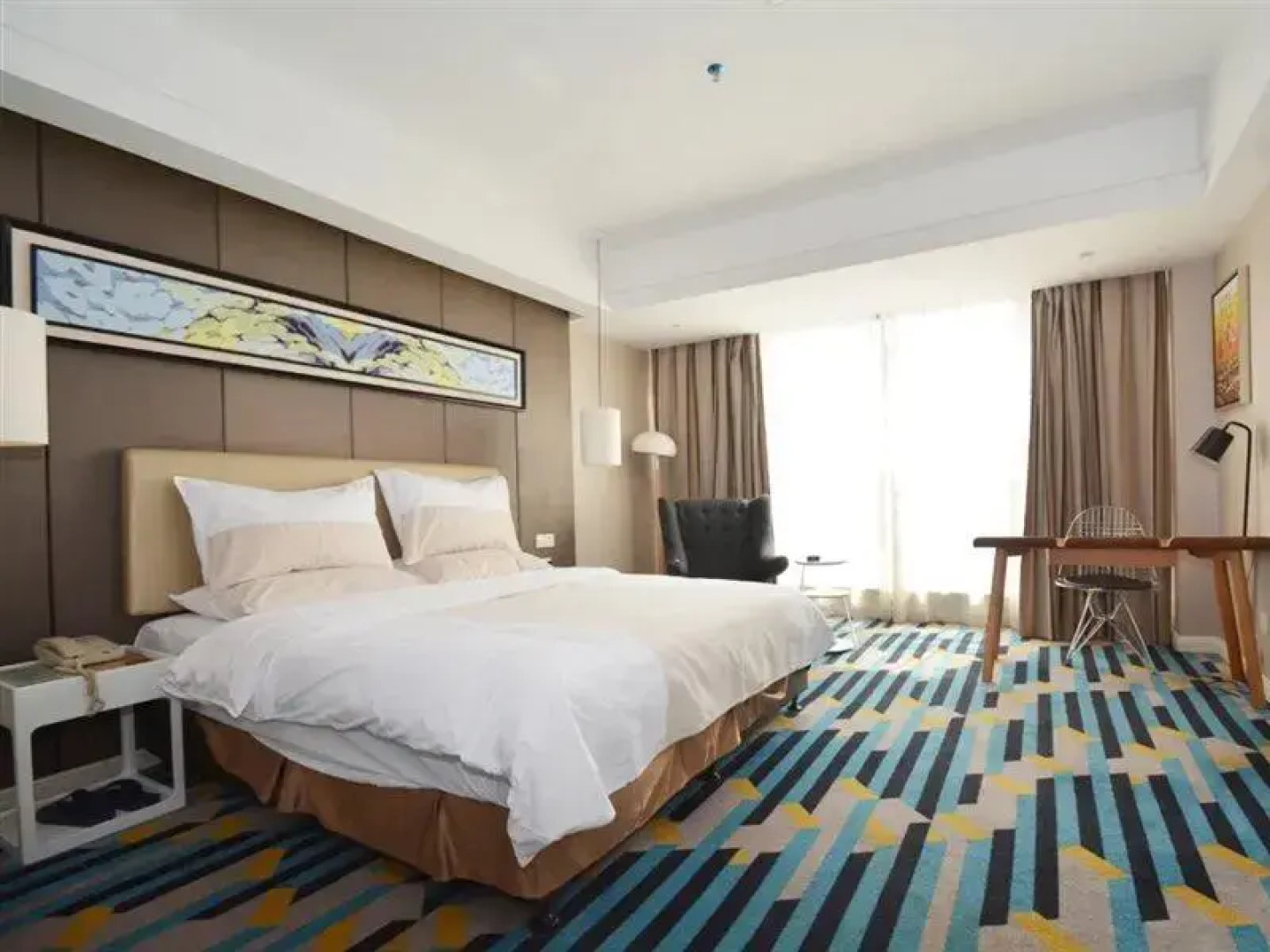 Moore Harbor Fashion Hotel