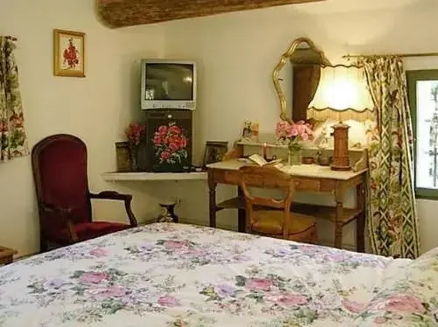 6 Bedroom House 16338592 By HomeRez