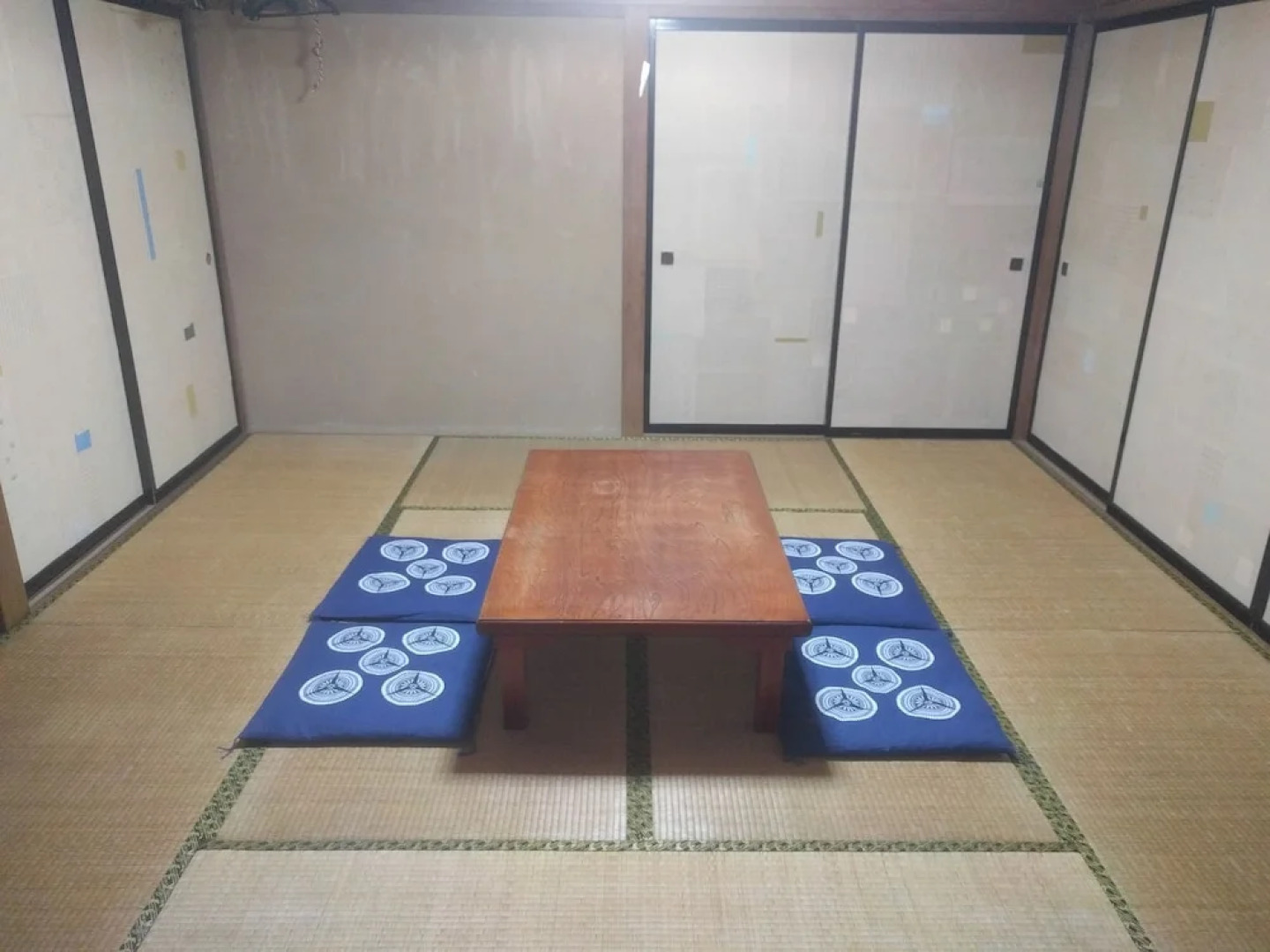 Tomo's hut in Japanese old style