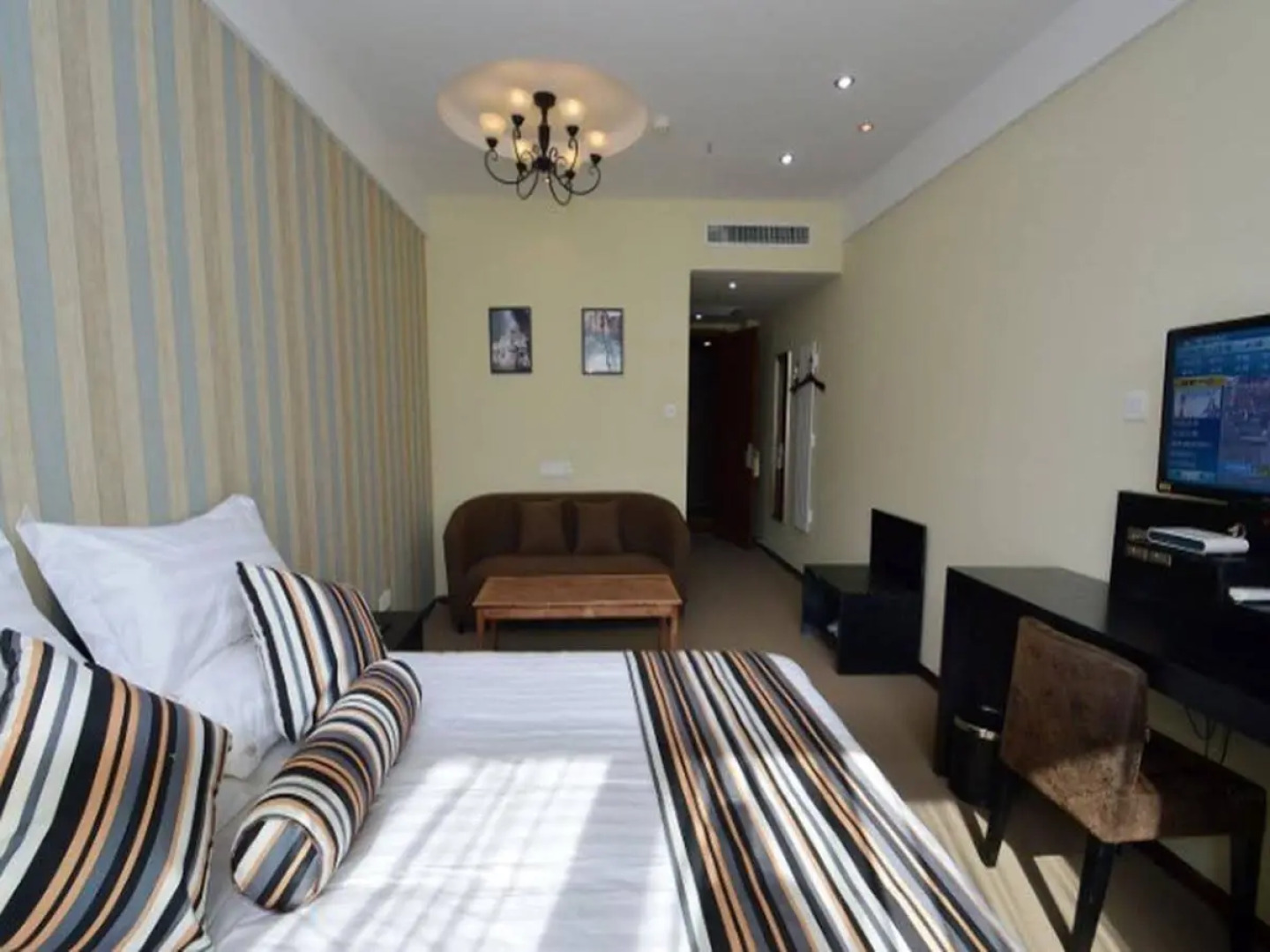 Urba Hotel (Nanjing Xuzhuang Metro Station, Software Park)