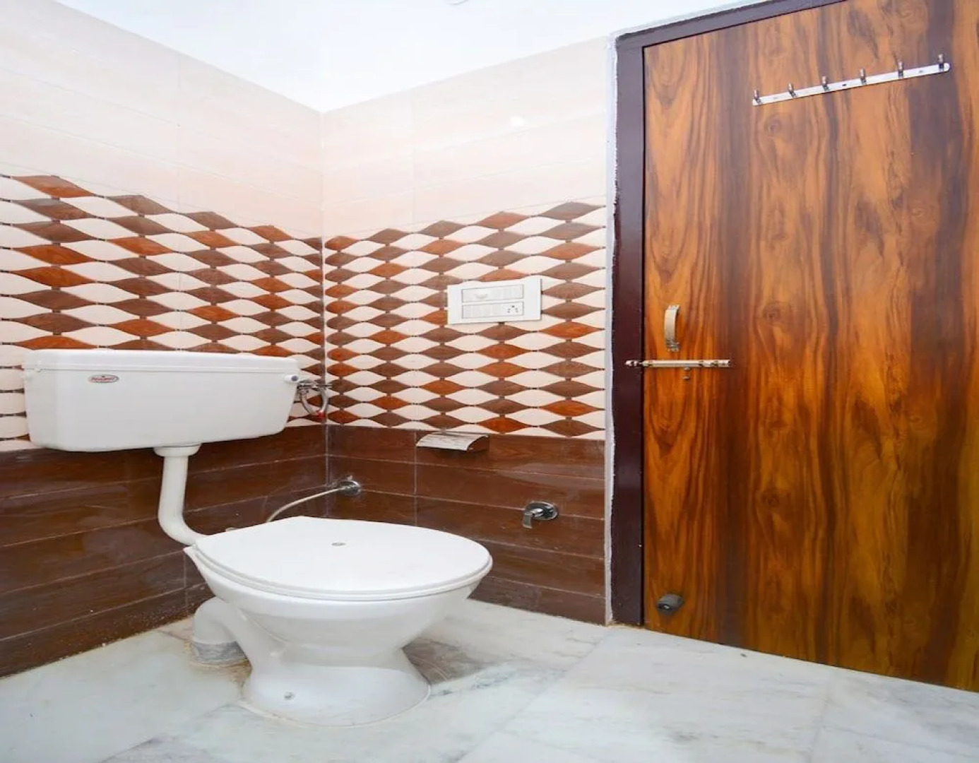 OYO 38787 Hotel Red Rose