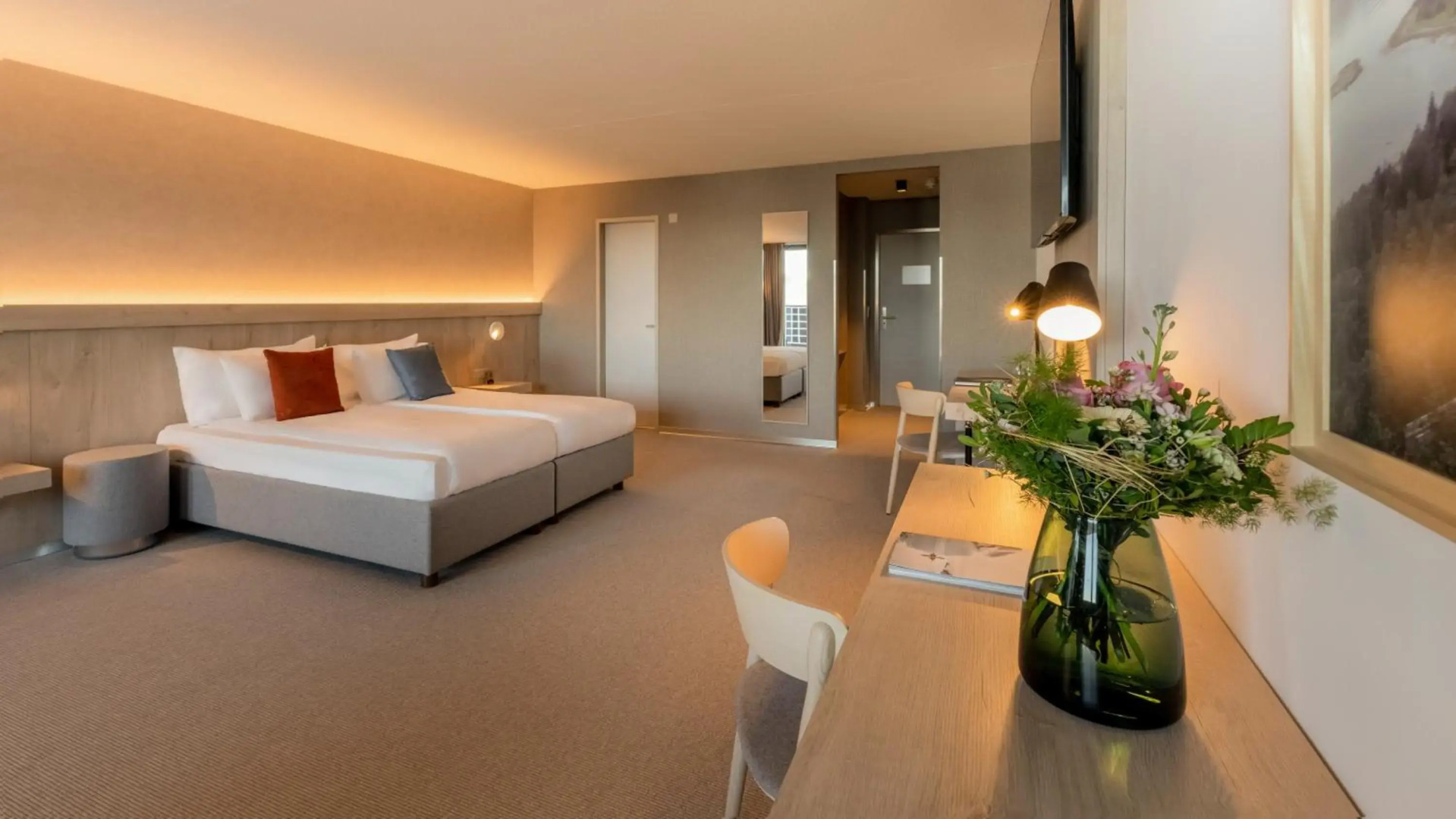 Victoria Hotel & Residence