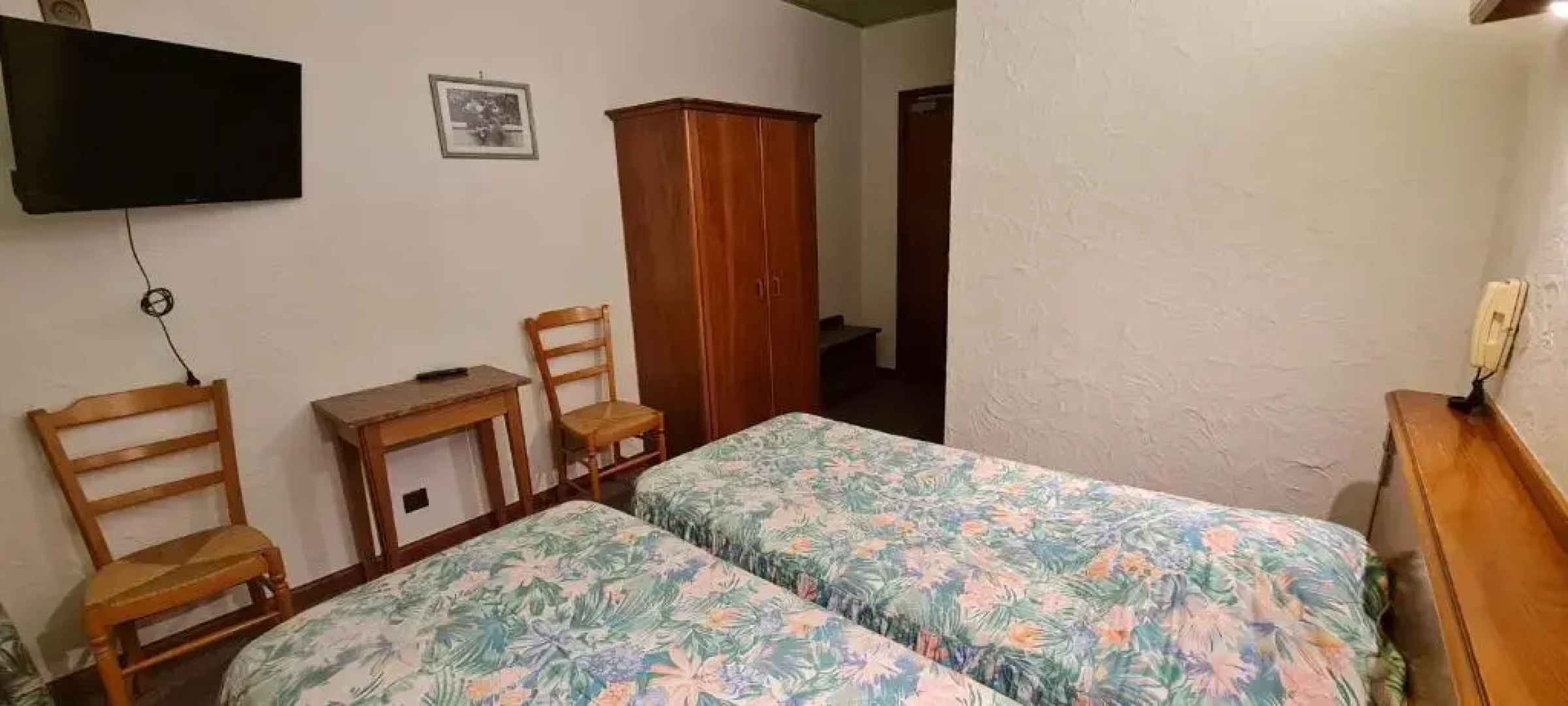 Hotel Restaurant A La Couronne DOr