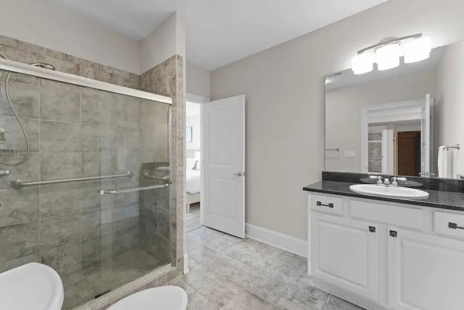 Sunset Pointe by Avantstay Waterfront, Beach, Fire Pit Sleeps 14 5bdr 4BA